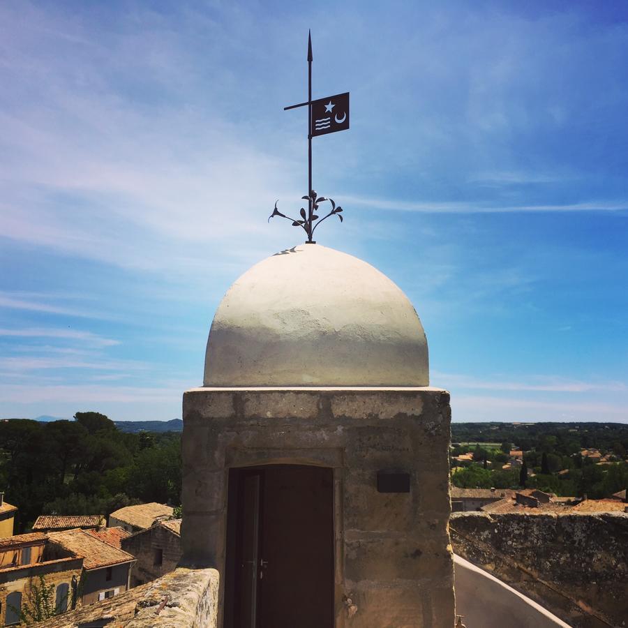 Tour Sarrazine De Montaren Panzió Kültér fotó