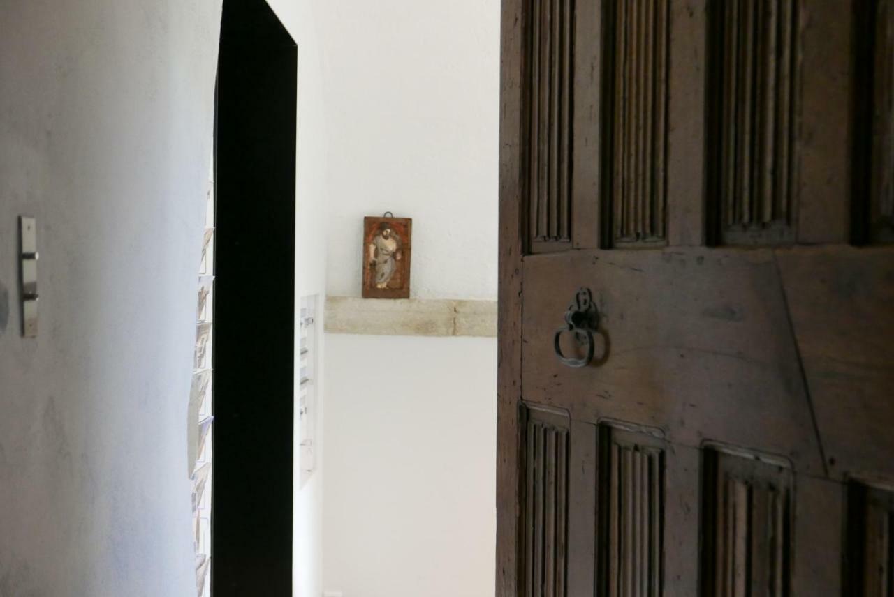 Tour Sarrazine De Montaren Panzió Kültér fotó